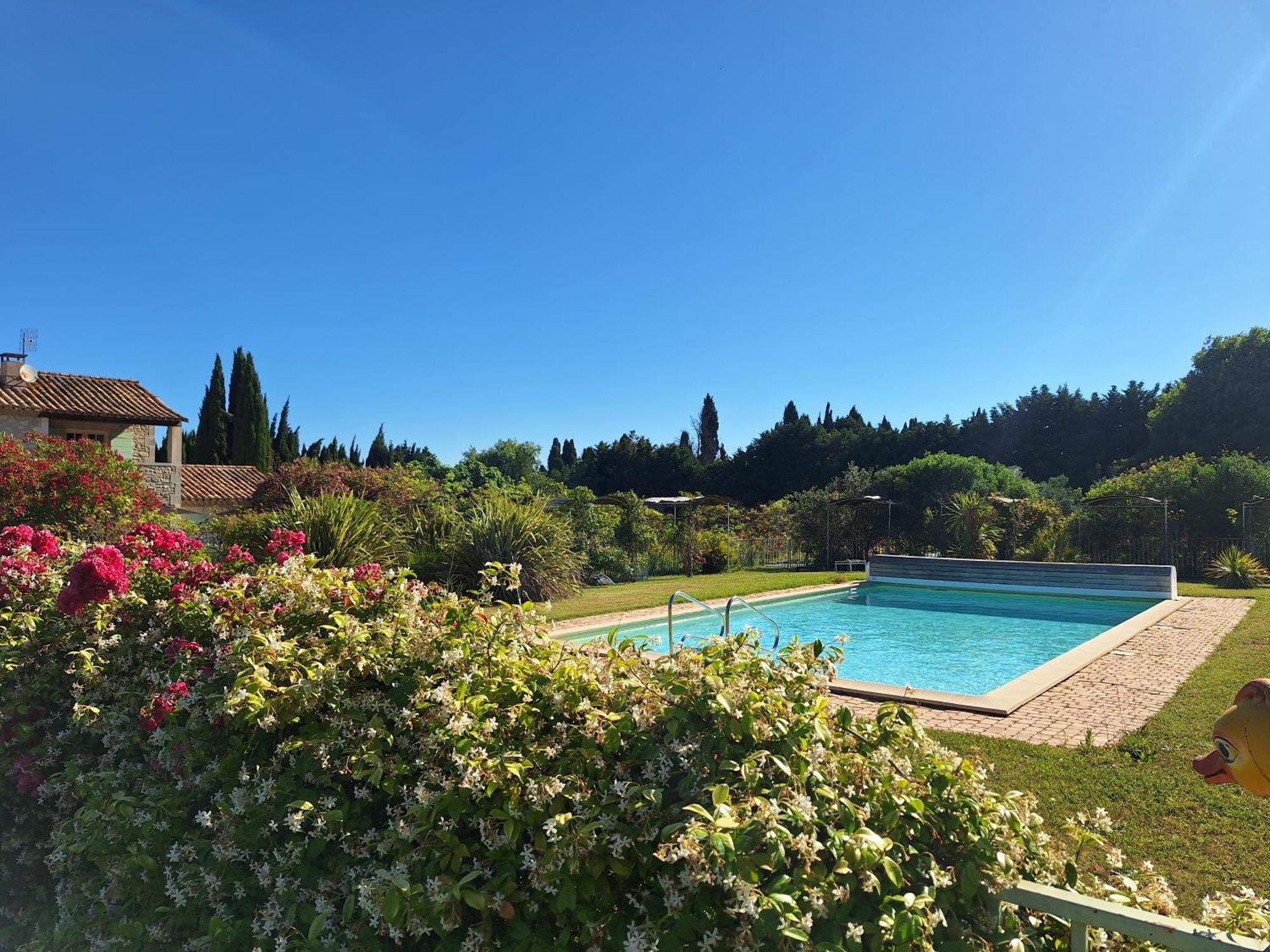 Mas Des Figues - Mas Xviiie - Ouvert 01 Mai Au 30 Septembre 2025 - Piscine Tres Calme - Alpilles Saint Remy De Provence - Cuisine Faite Maison Brunch Mediterraneen - Certifie Biologique Frbio10 Potager Huile D'Olive Bio Roseraie Biodiversite Agritour Buitenkant foto